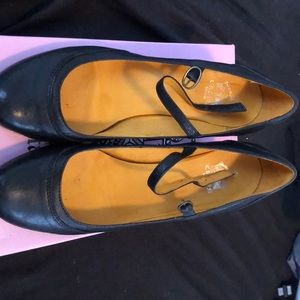 CROWN vintage low heel baby doll shoes